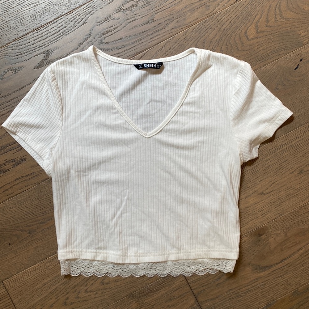 SHEIN White Crop Top
